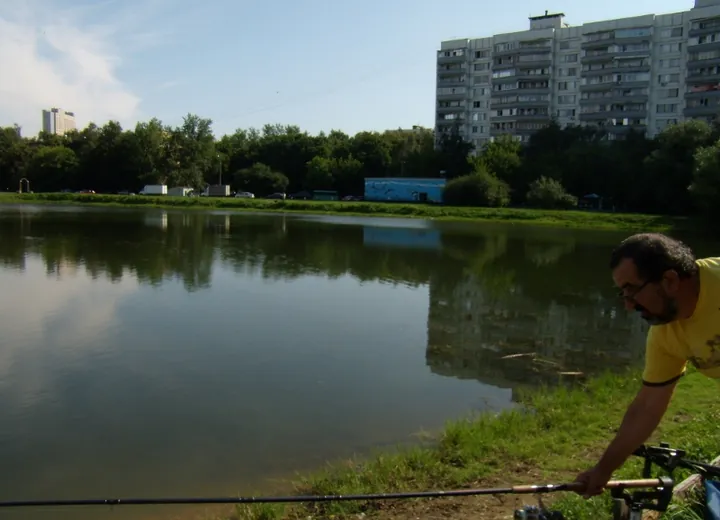 г. Москва. Каховский пруд №2. Июль 2011г.